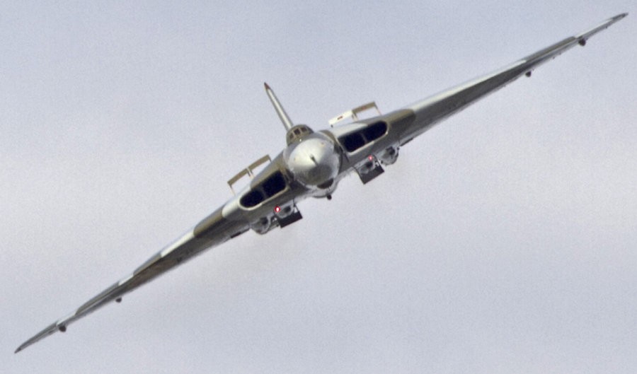 Click image for larger version

Name:	avro_vulcan_by_hawkeye2011-d5cu8n4.jpg
Views:	682
Size:	61.5 KB
ID:	107167