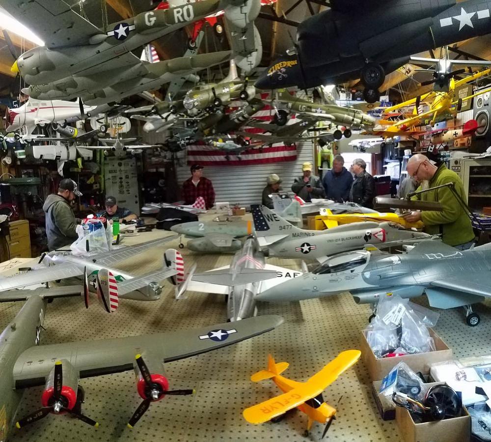Click image for larger version  Name:	CrazyHangar.jpg Views:	1 Size:	171.6 KB ID:	114010