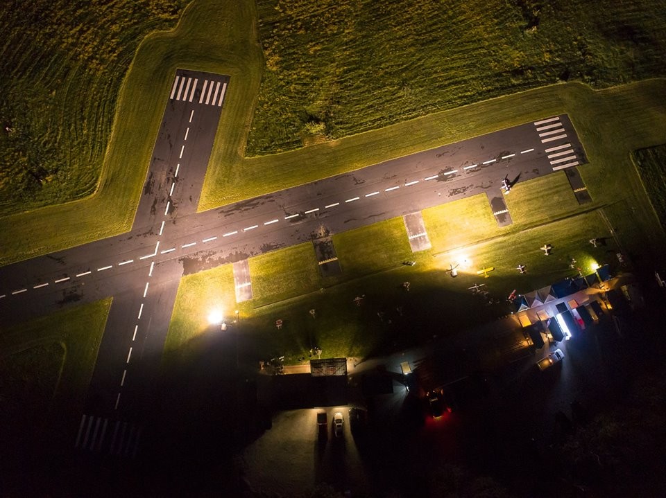 Click image for larger version

Name:	field night flight.jpg
Views:	281
Size:	165.7 KB
ID:	141998