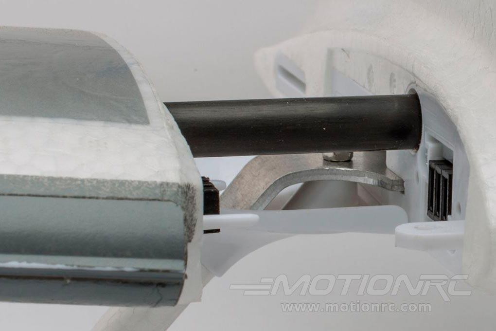 Click image for larger version  Name:	e-flite-cirrus-sr22t-connection.jpg Views:	1 Size:	68.7 KB ID:	142244