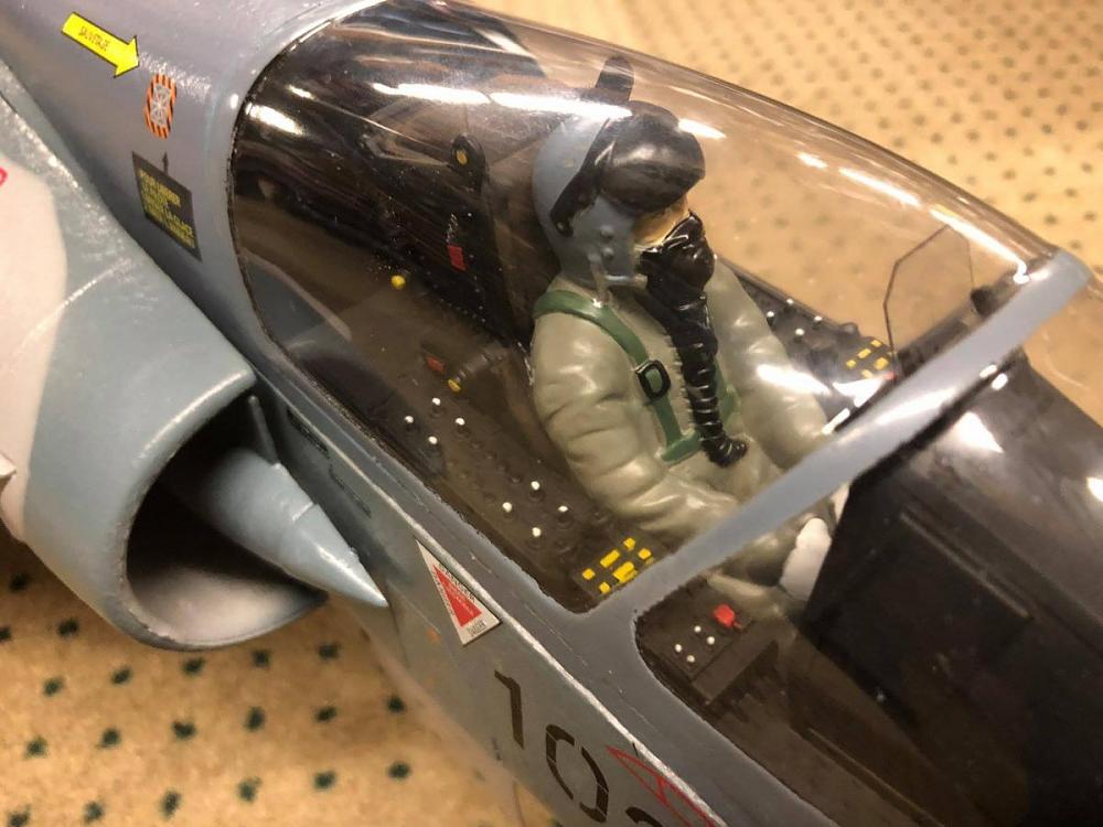 Click image for larger version

Name:	Cockpit01.jpg
Views:	1610
Size:	106.8 KB
ID:	146715