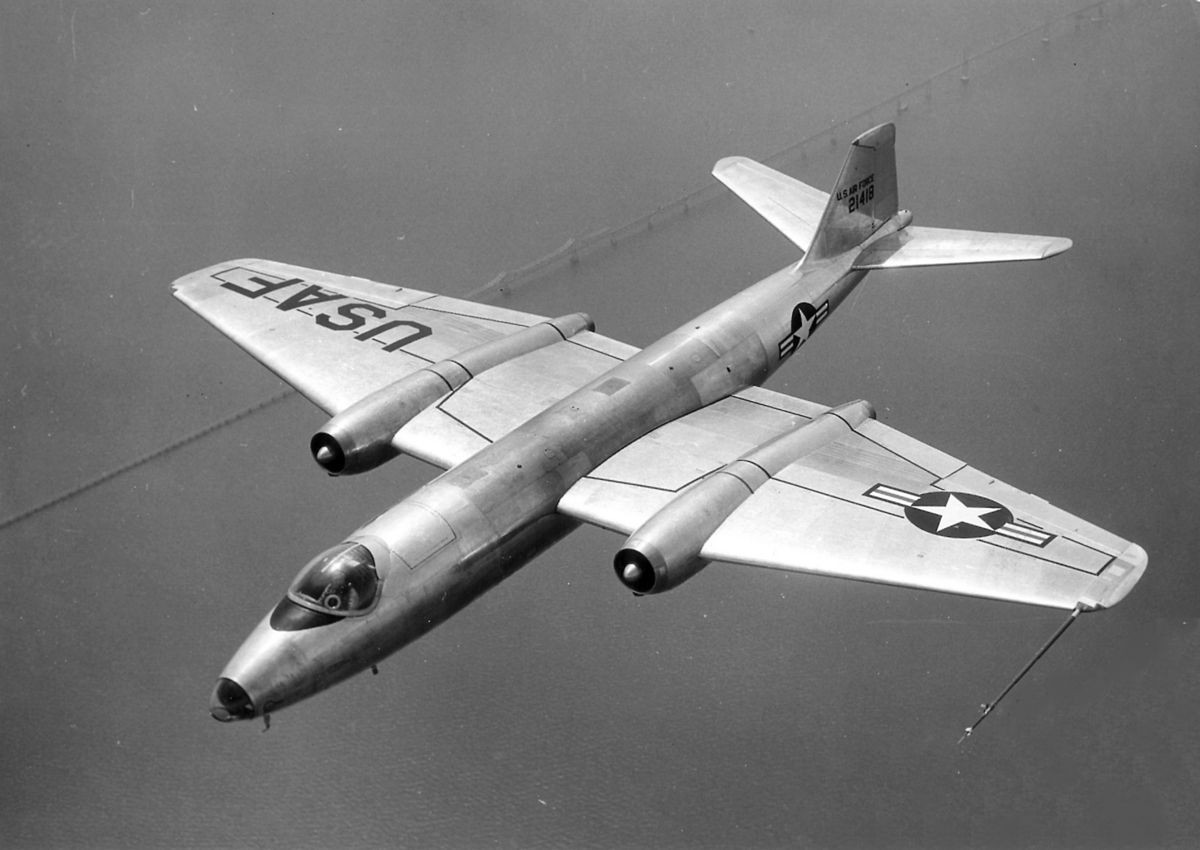 Click image for larger version

Name:	B-57A_USAF_52-1418.jpg
Views:	232
Size:	141.2 KB
ID:	151070