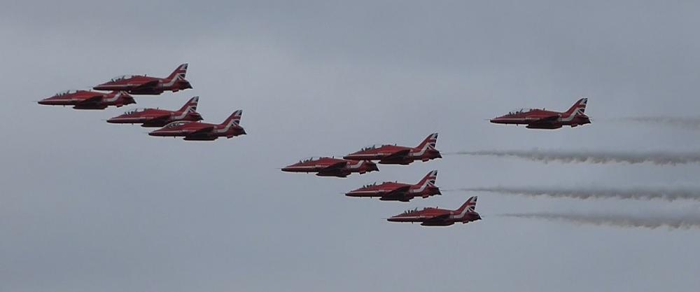 Click image for larger version

Name:	Red Arrows.jpg
Views:	1040
Size:	59.8 KB
ID:	151152