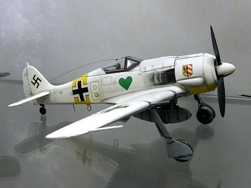 Click image for larger version

Name:	Focke Wulf 190A Walter Nowotny.jpg
Views:	781
Size:	99.8 KB
ID:	154413