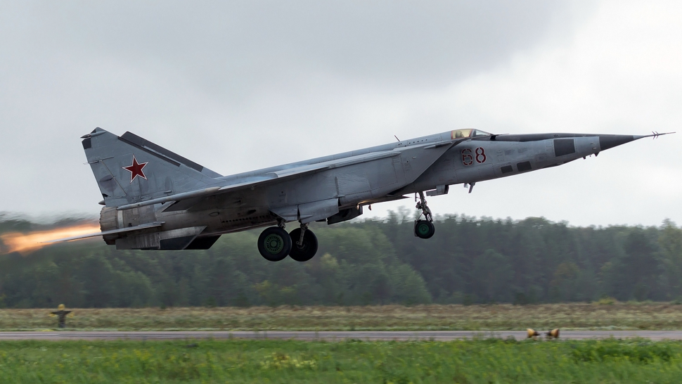 Click image for larger version

Name:	Mig-25.02.jpg
Views:	157
Size:	405.8 KB
ID:	35647