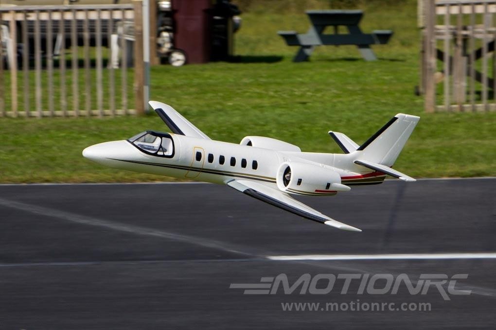 Click image for larger version

Name:	Dynam pirivate jet.jpg
Views:	263
Size:	94.1 KB
ID:	157981