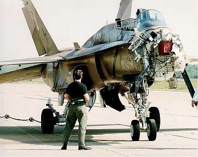 Click image for larger version  Name:	F18colide2.jpg Views:	0 Size:	44.7 KB ID:	206803