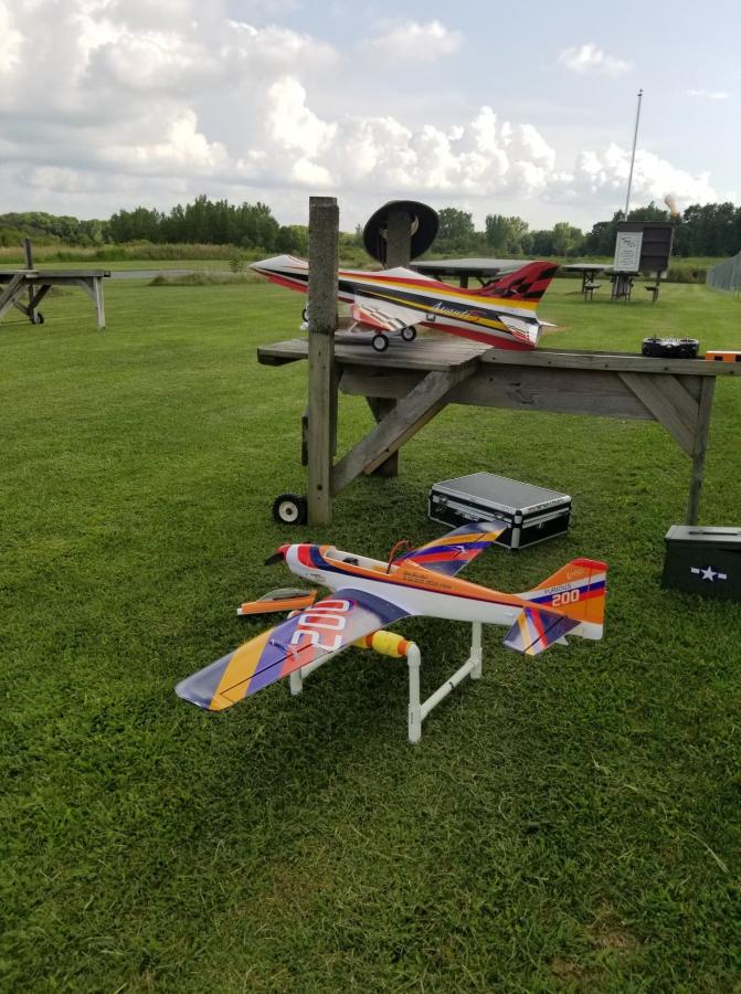 Click image for larger version

Name:	Field Morrison.jpg
Views:	401
Size:	109.2 KB
ID:	210677