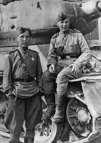 Click image for larger version

Name:	4e1f4ce0a9859030560b56b3df071569--red-army-soviet-union.jpg
Views:	2607
Size:	89.7 KB
ID:	240055