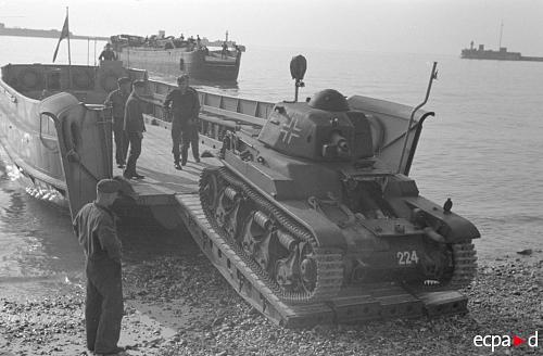 Click image for larger version

Name:	operation_seelowe_02.jpg
Views:	947
Size:	157.2 KB
ID:	243482