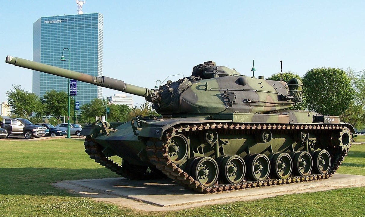 Click image for larger version  Name:	1213px-American_M60A3_tank_Lake_Charles,_Louisiana_April_2005.jpg Views:	0 Size:	279.5 KB ID:	245048