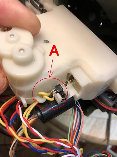 Click image for larger version

Name:	YellowWires_01.jpg
Views:	720
Size:	59.4 KB
ID:	247297
