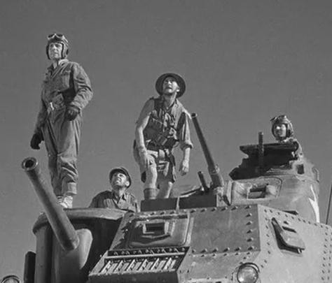 Click image for larger version

Name:	SHORP_Bogie_M-3_Sahara_1943.jpg
Views:	474
Size:	33.2 KB
ID:	251101