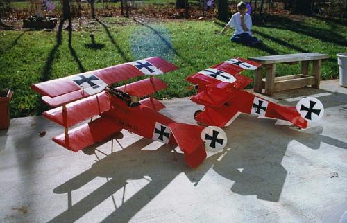Click image for larger version

Name:	Triplanes2.jpg
Views:	601
Size:	150.6 KB
ID:	254235