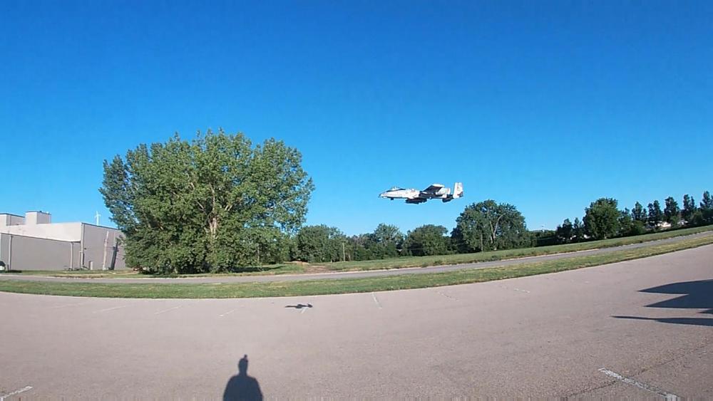 Click image for larger version

Name:	A-10 Warhog fly by.jpg
Views:	572
Size:	102.6 KB
ID:	265707