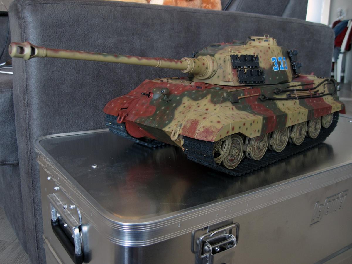 Click image for larger version  Name:	KingTiger1.jpg Views:	0 Size:	122.9 KB ID:	266897