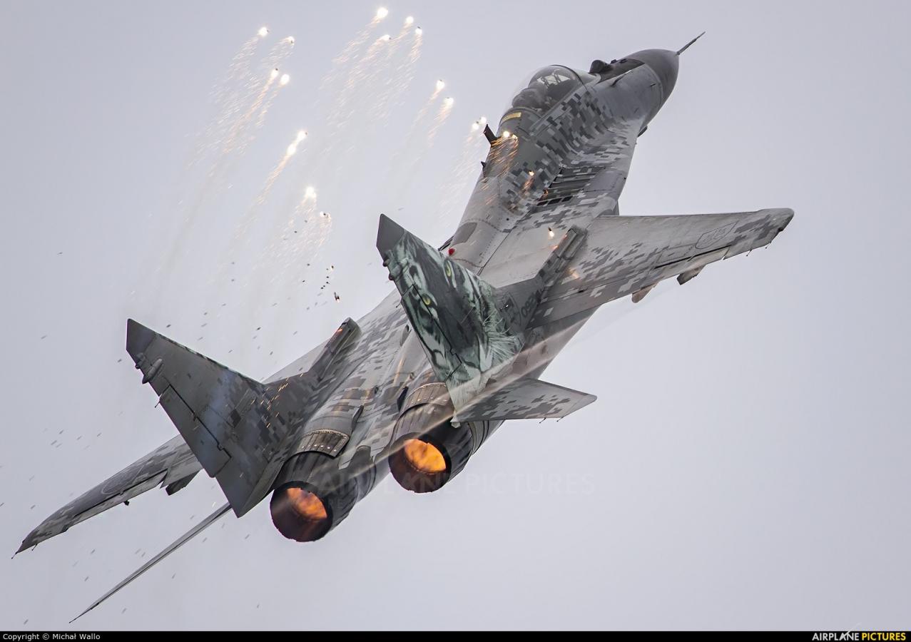 Click image for larger version

Name:	737720.jpg
Views:	945
Size:	78.5 KB
ID:	270685