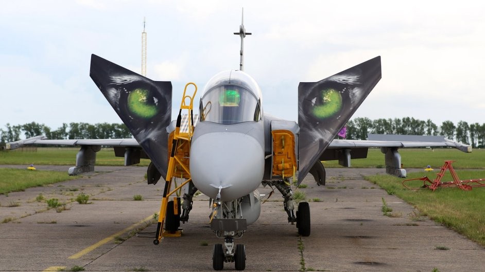 Click image for larger version

Name:	JAS39_Gripen.jpg
Views:	919
Size:	96.9 KB
ID:	274222