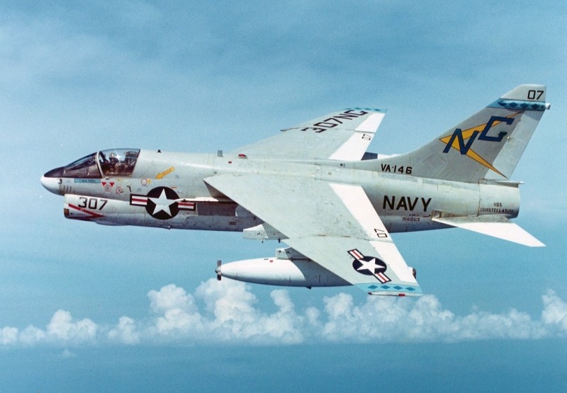 Click image for larger version

Name:	A-7E_Corsair_II_k300.jpg
Views:	426
Size:	88.2 KB
ID:	276758