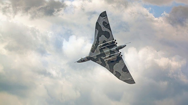 Click image for larger version

Name:	History%20of%20Vulcan%20aircraft%20in%20sky.ashx?mw=640&amp;hash=E10984FA16D5FAFD5D7BC86BB801CF18EB8236AC.jpg
Views:	646
Size:	38.0 KB
ID:	290848