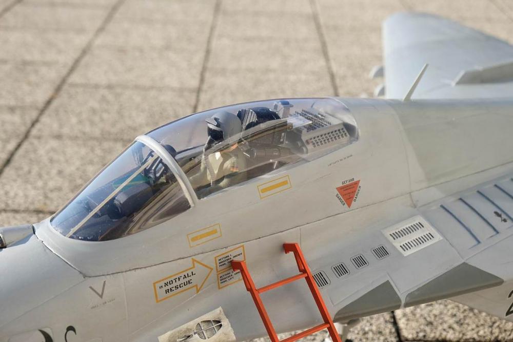 Click image for larger version

Name:	HS Cockpit 2.JPG
Views:	1151
Size:	98.5 KB
ID:	302901
