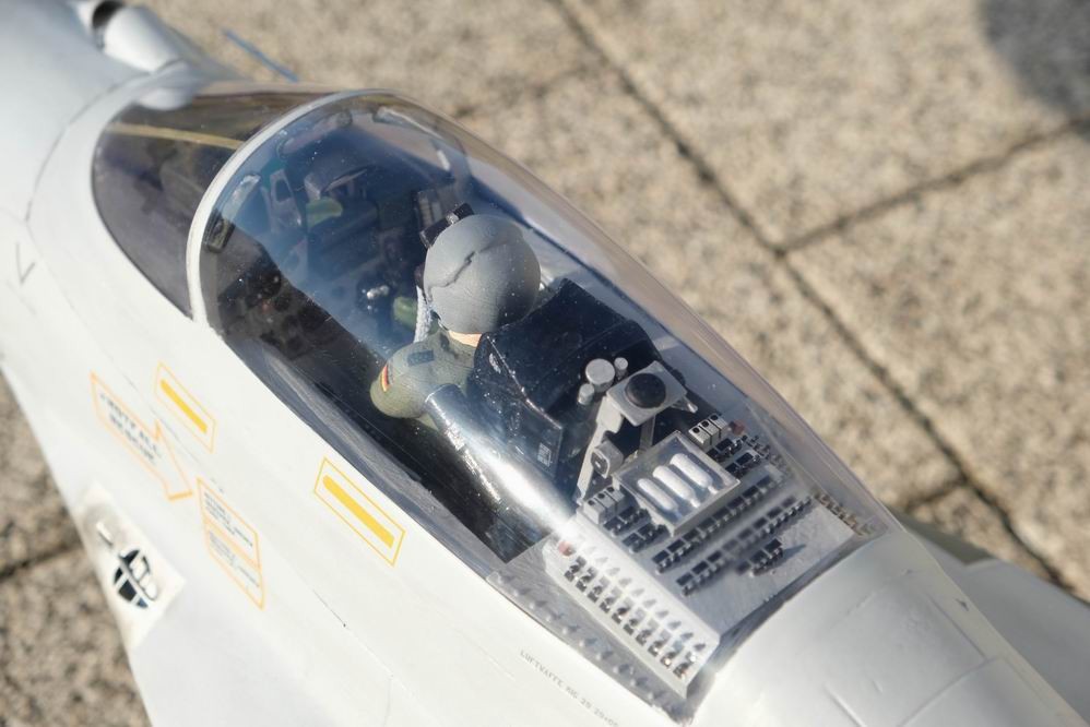 Click image for larger version

Name:	HS Cockpit 3.JPG
Views:	1150
Size:	101.0 KB
ID:	302902