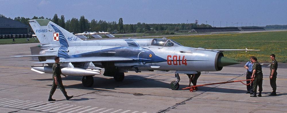 Click image for larger version

Name:	mig21mf6814poznan01.jpg
Views:	819
Size:	125.4 KB
ID:	302979
