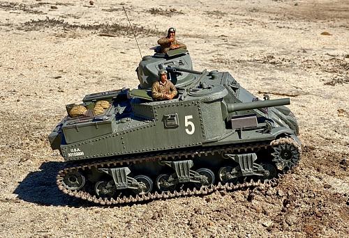 Click image for larger version

Name:	M3 Lee 24.jpg
Views:	804
Size:	321.8 KB
ID:	306064