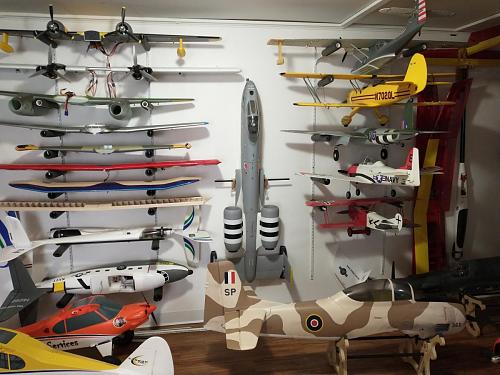 Click image for larger version  Name:	Hangar2.jpg Views:	0 Size:	134.7 KB ID:	310456