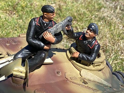 Click image for larger version

Name:	StuG IV 17.JPG
Views:	324
Size:	174.0 KB
ID:	322589