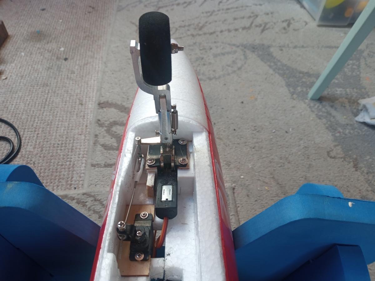 Click image for larger version  Name:	Yak nose wheel.jpg Views:	0 Size:	103.2 KB ID:	325671