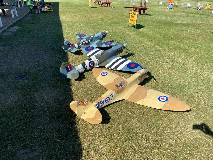 Click image for larger version

Name:	10-31-31 Spitfires.jpg
Views:	1488
Size:	191.6 KB
ID:	328802