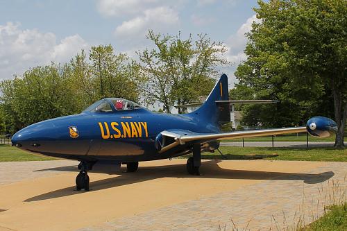 Click image for larger version

Name:	Grumman_F9F-5_Panther_-_US_Navy_Blue_Angels_(26311678539).jpg
Views:	678
Size:	208.3 KB
ID:	330394