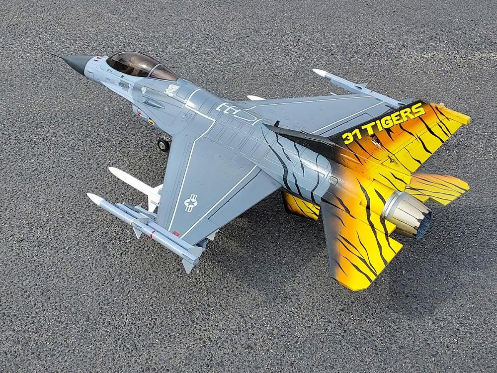 Click image for larger version

Name:	F16.jpg
Views:	647
Size:	352.8 KB
ID:	339341