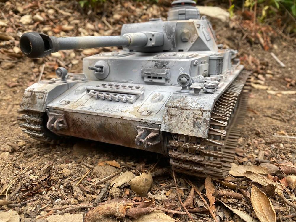 Click image for larger version

Name:	Panzer IV 11.jpg
Views:	484
Size:	208.6 KB
ID:	346889