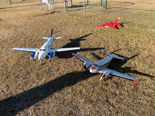 Click image for larger version

Name:	King Twin and Beech D18.jpg
Views:	578
Size:	374.8 KB
ID:	358902