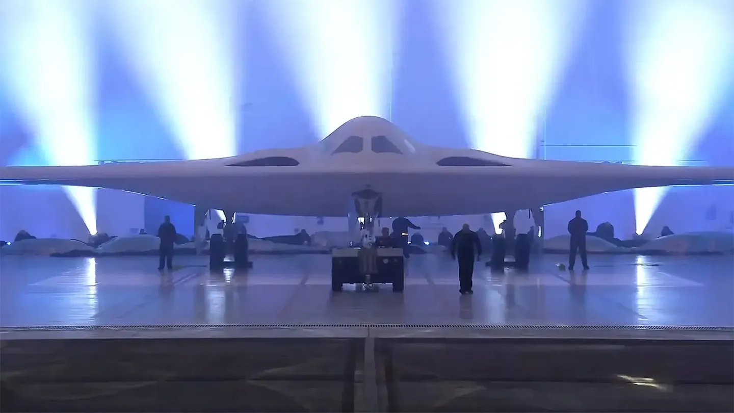 Click image for larger version

Name:	B21-Raider.jpg.webp
Views:	443
Size:	37.3 KB
ID:	362783