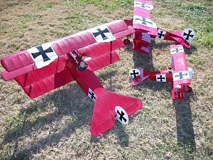 Click image for larger version

Name:	Triplanes.jpg
Views:	664
Size:	457.8 KB
ID:	379343