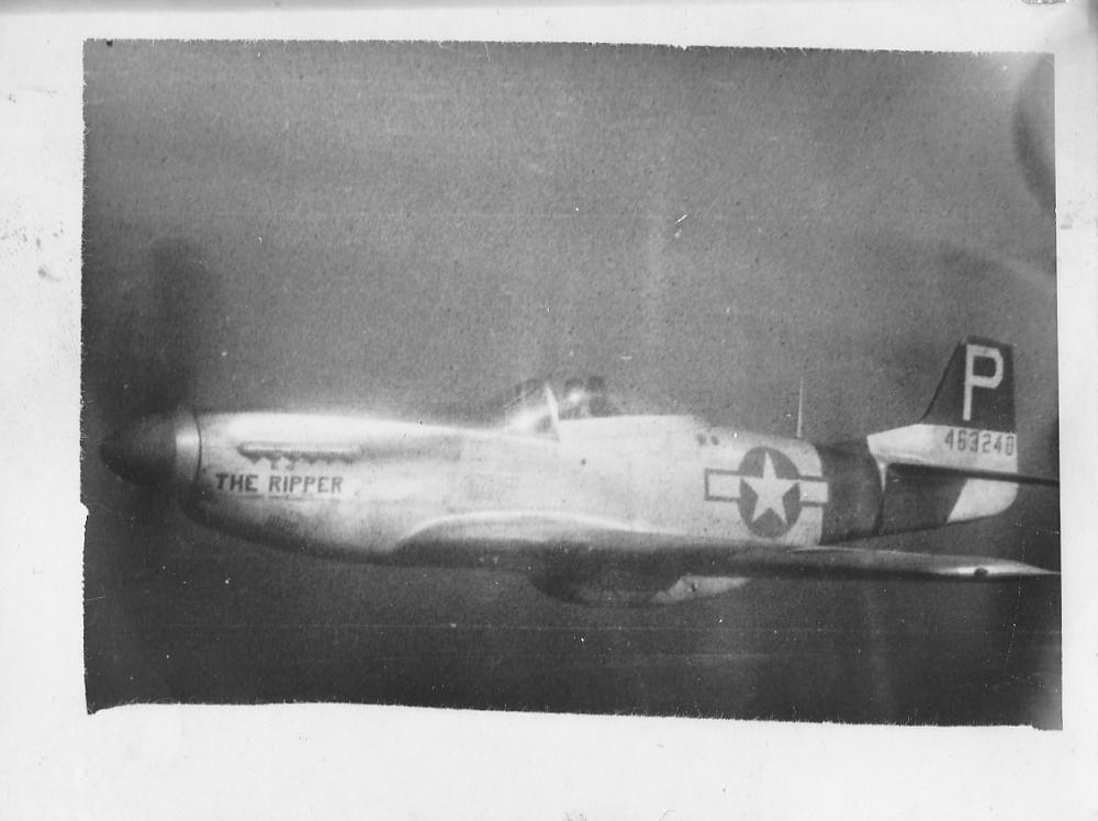 Click image for larger version

Name:	Dad Flying The Ripper.jpg
Views:	361
Size:	137.5 KB
ID:	385419