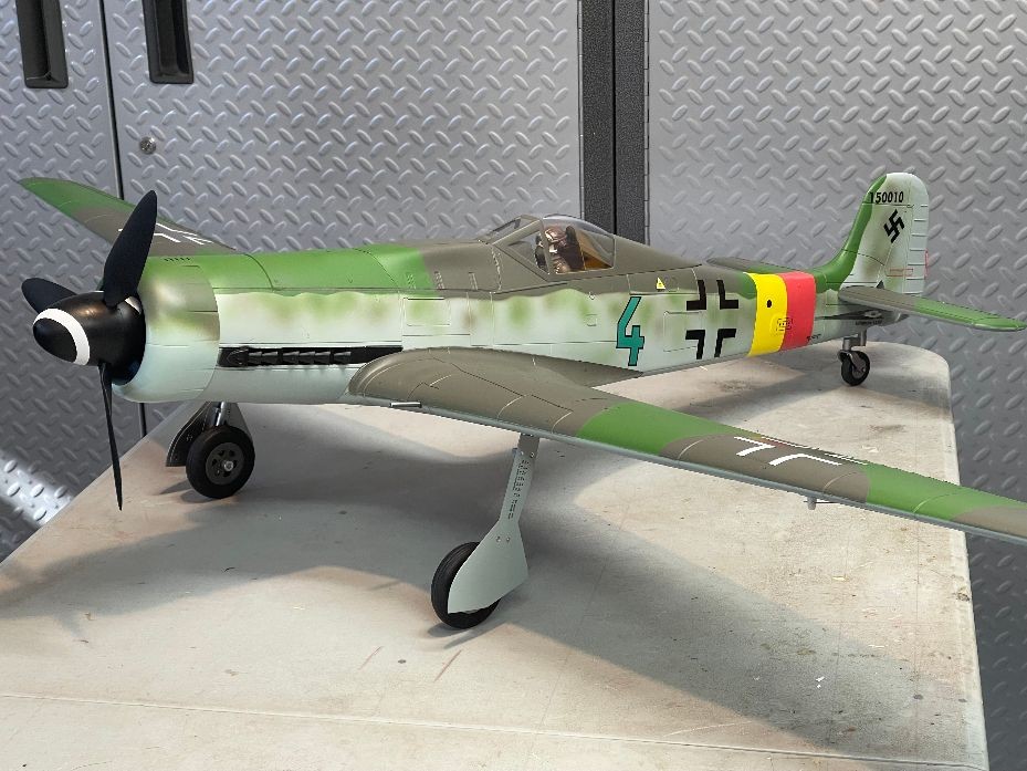 Click image for larger version

Name:	Flightline Ta 152H.jpg
Views:	486
Size:	161.7 KB
ID:	392983