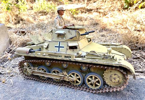 Click image for larger version

Name:	PzKpfw 1A DAK 06.jpg
Views:	482
Size:	289.3 KB
ID:	395034