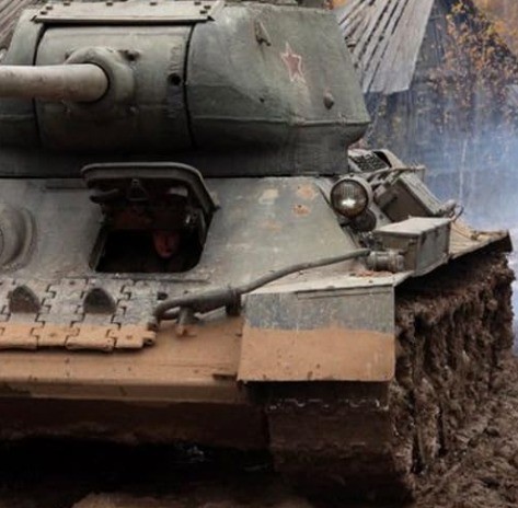Click image for larger version

Name:	T34 driver.jpg
Views:	13
Size:	52.4 KB
ID:	453712