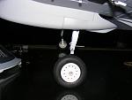 See the lower strut is essentially vertical, leg acts rigid.